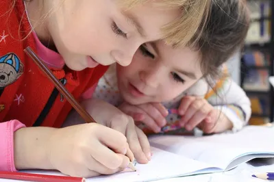 Prestataire de Confiance pour la Garde d'Enfants à Toulouse Ema Ma Nounou à Moi