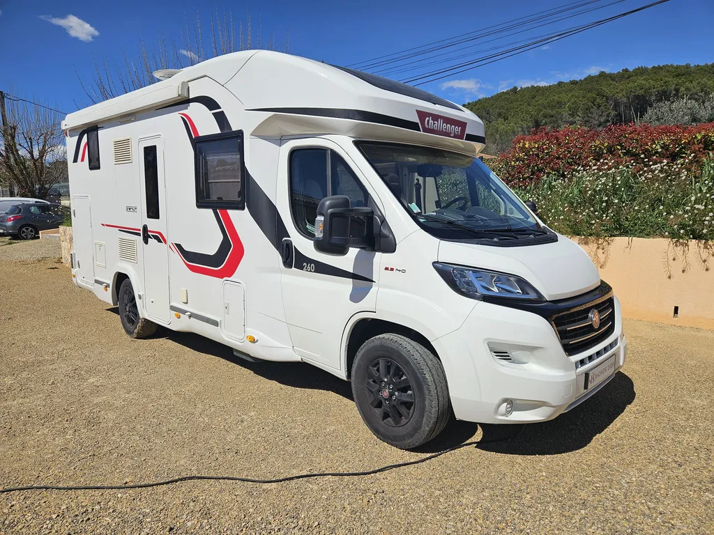 Notre zone d'activité pour ce serviceRéseau spécialiste de la vente de camping-car d’occasion à Roquebrune-sur-Argens proche de Fréjus dans le Var 83 : visibilité maximale et accompagnement sur mesure