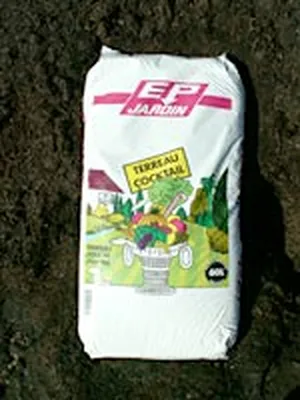 Terreau Cocktail – substrat complet pour plantations et floraison