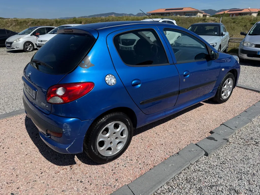 PEUGEOT 206 + 1.4 L 75CV