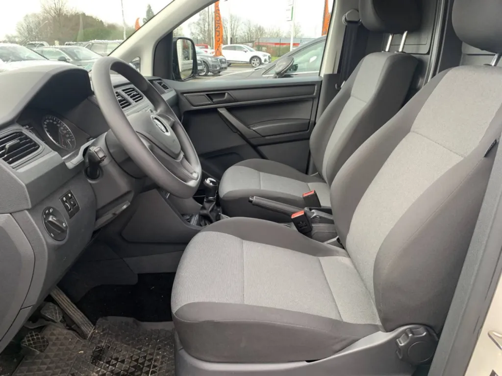 Volkswagen Caddy Maxi d'occasion diesel boite manuelle proche du Havre