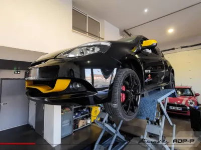 Ligne Akrapovic Evolution pour Clio III RS Phase 2 | ADP Performance