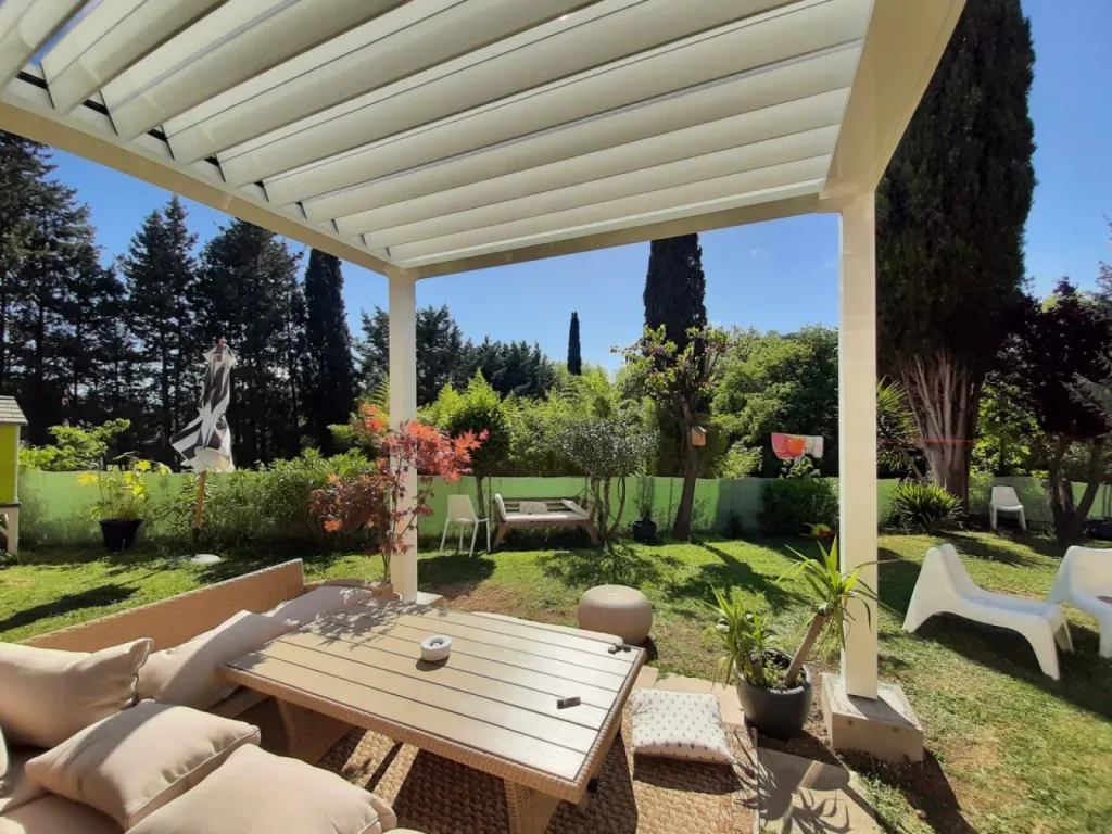 Installation d'une pergola bioclimatique à Nice