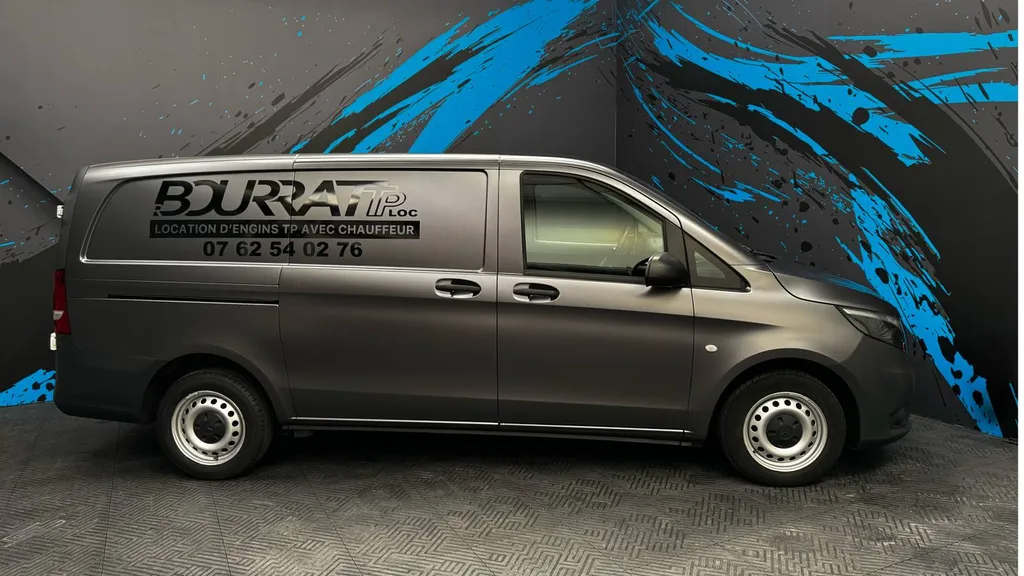 Transformation d’un Mercedes Vito en Véhicule Publicitaire