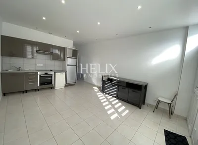 A vendre au Pecq Quartier Canada bel appartement  2 pièces traversant en excellent état à 10 minutes du RER A
