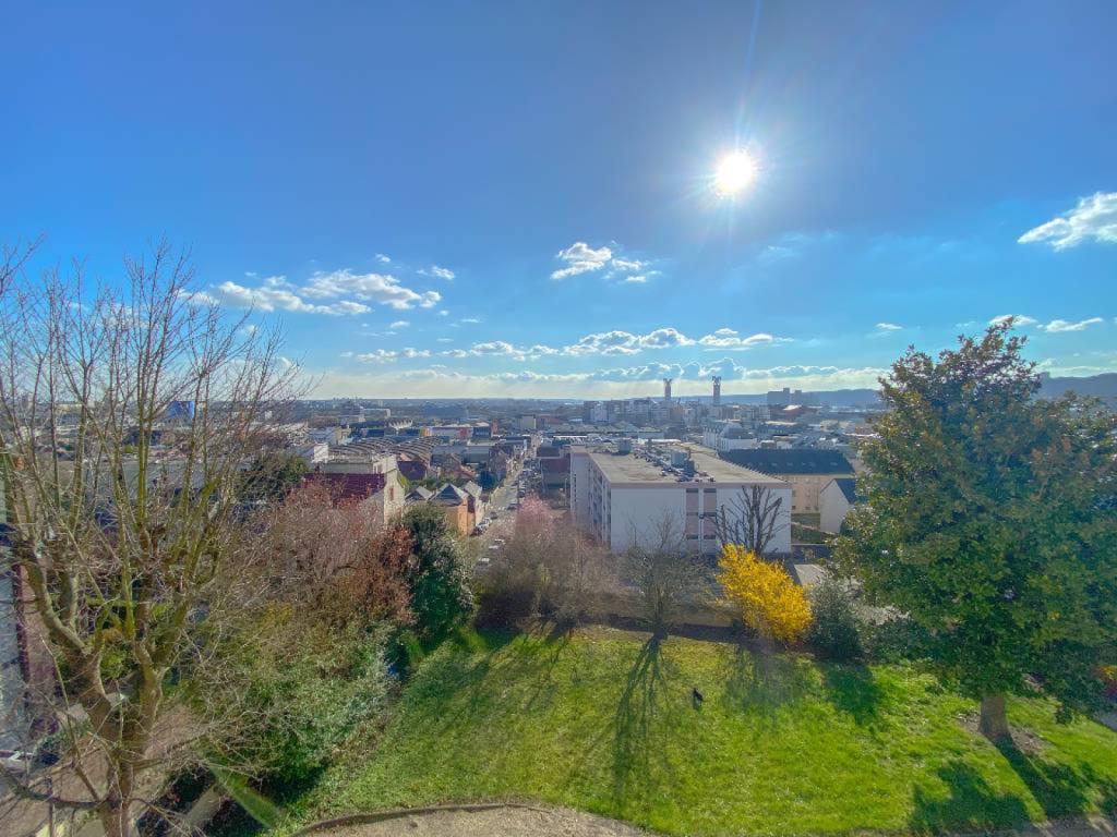 vue dégagée, hypercentre Rouen rive droite lumineux plein sud sans vis à vis