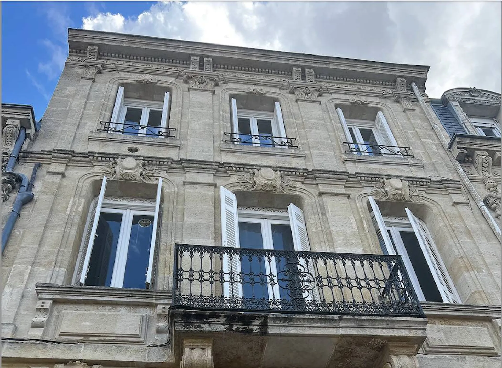 Appartement T3 dans Immeuble pierre Bordeaux Saint Seurin 