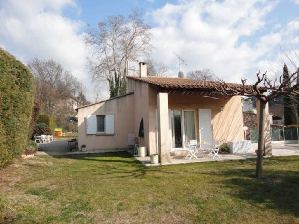 CASSIS VENTE maison 4/5 Aubagne sur 1200m² de terrain avec Piscine