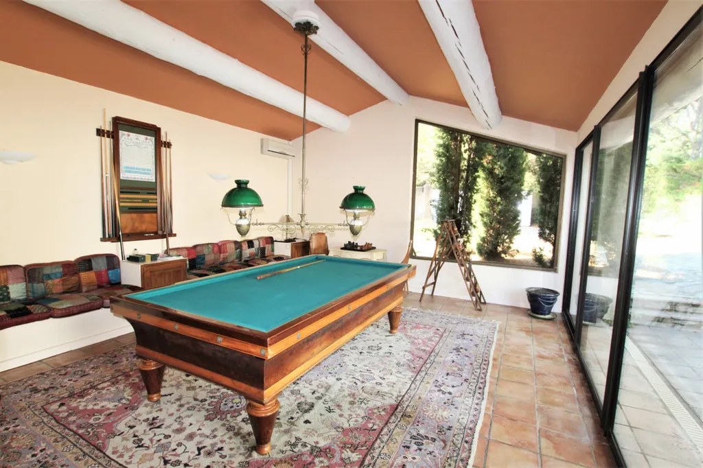 proche golf de Saumane-de-Vaucluse, maison provençale avec piscine    