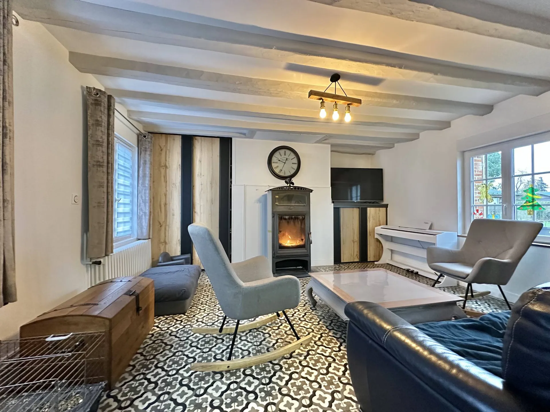 VENDU , Maison de Maitre en briques et silex de 120m² et son appartement indépendant de 30 m² sur un terrain de 1 035 m².