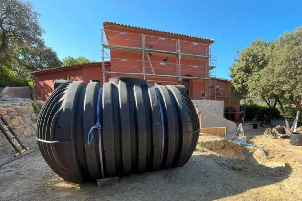 Quel est le prix d’une installation d’assainissement non collectif dans les Bouches-du-Rhône ? Découvrez les coûts moyens, les étapes de pose, les aides financières et le choix entre fosse septique, microstation et filtres compacts.