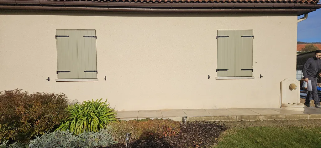 Rénovation volets battant ALUMINIUM isolé sur mesure posé par les menuisiers occitans 