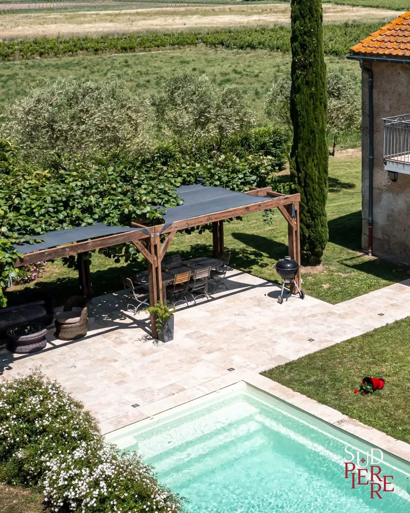 Solystone : magasin de carrelage intérieur, extérieur et pierre naturelle avec un showroom idéal pour tous vos projets près de Bourg-en-Bresse et sa région