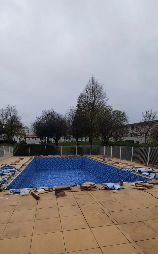 replacement de liner dans une piscine à Pauillac (Gironde)