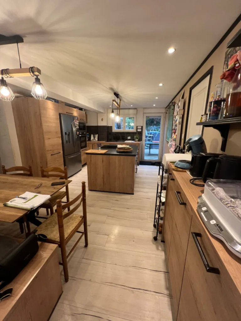 À vendre maison ancienne de 210m² sur un terrain de 5000m² située au Thuit-Signol