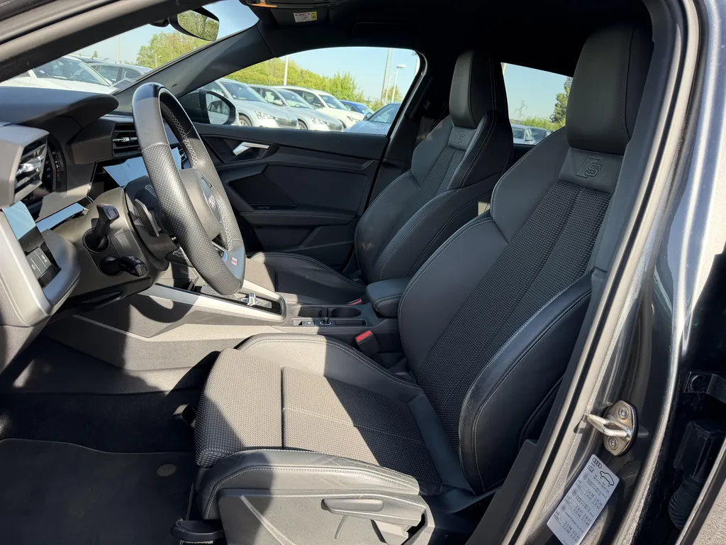 Achat voiture occasion Audi A3 Sportback hybride S Line disponible proche de Le Havre chez Caudebec Automobiles