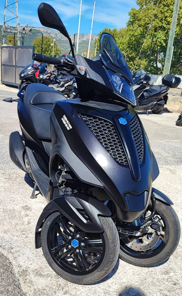 PIAGGIO MP3 YOURBAN 300cc DU 09/2019 AVEC 2150 KM