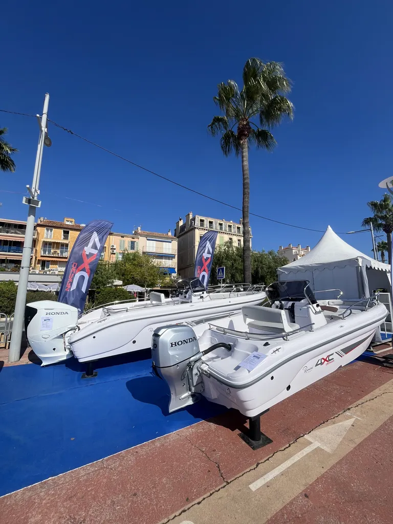 Acheter un 4XC H19 CC neuf : bateau open à console centrale compact et polyvalent près d'Hyères