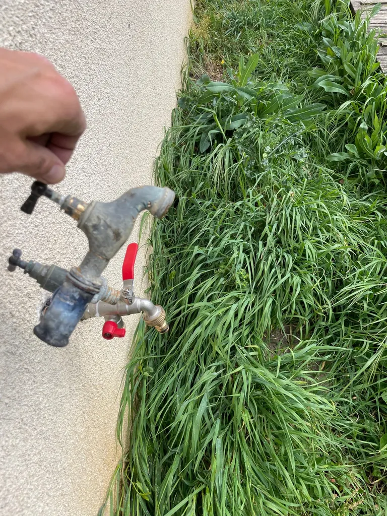 Remplacement d’un robinet extérieur de jardin qui fuit à brindas 69126 