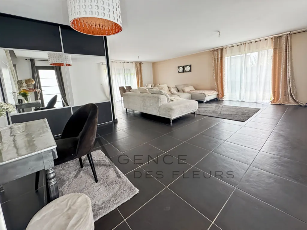 A saisir maison familiale de 131 m² édifiée sur 600m² de terrain sur la commune de ST PIERRE LES ELBEUF 76320