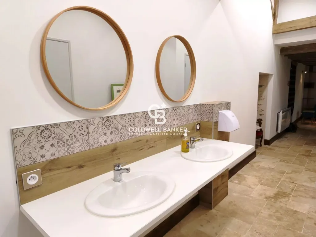 acheter une propriété événementielle avec salle de séminaire en Mayenne