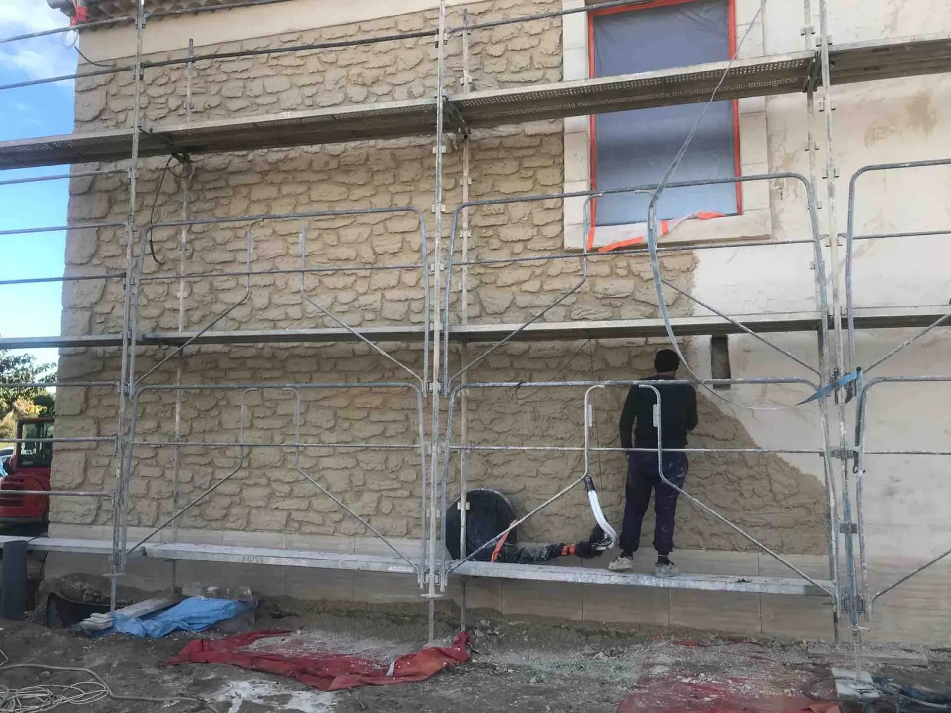 Rénovation en Pierre taillée sur ancien  Domaine viticole entre Vendres et Lespignan proche de Béziers 