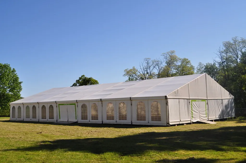 Location d'une tente de 20 mètres a Lyon
