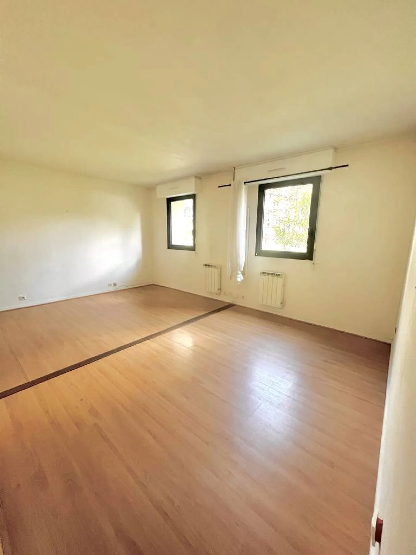 Appartement T4 à rénover avec terrasse Bordeaux  Caudéran  