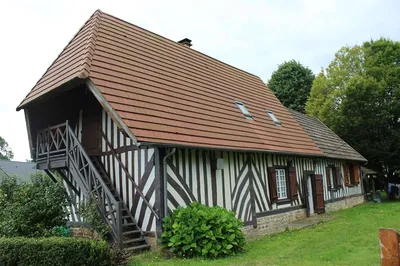 A acquérir  maison normande entre Blangy le Château (14130) et Cormeilles (27260)