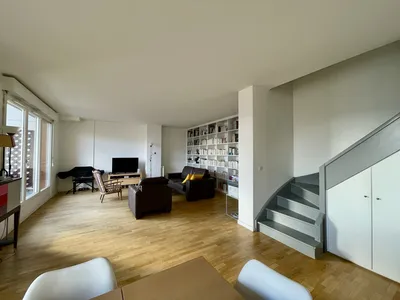 à vendre appartement  avec un espace atypique à vendre dans une résidence de standing à Rueil Malmaison avec terrasse et double parking