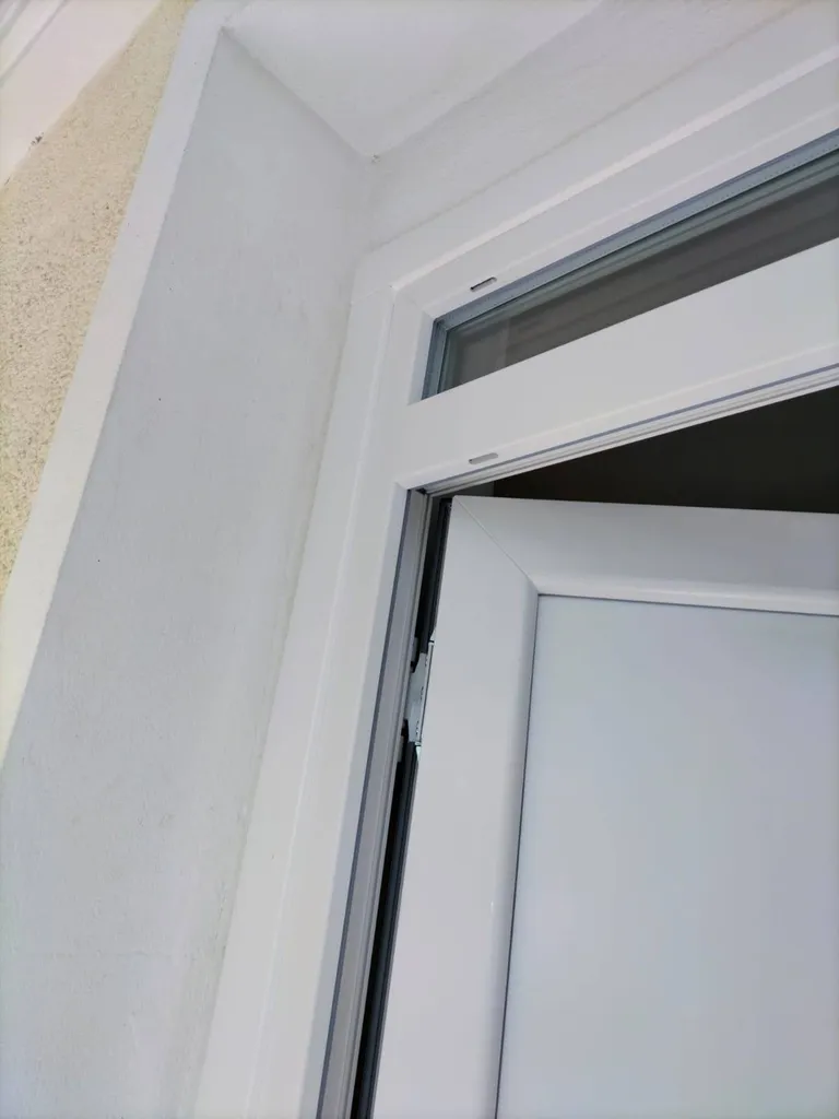  Devis gratuit pour une installation de porte d'entrée en PVC à Villeurbanne