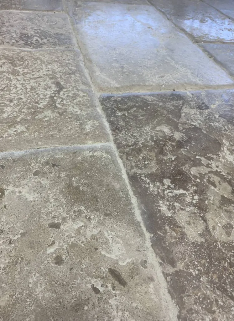 Pierre naturelle pour sol dallage haut de gamme, châteaux, Abbaye, Cathédrale, église, Manoir, Domaine BORDEAUX LIBOURNE