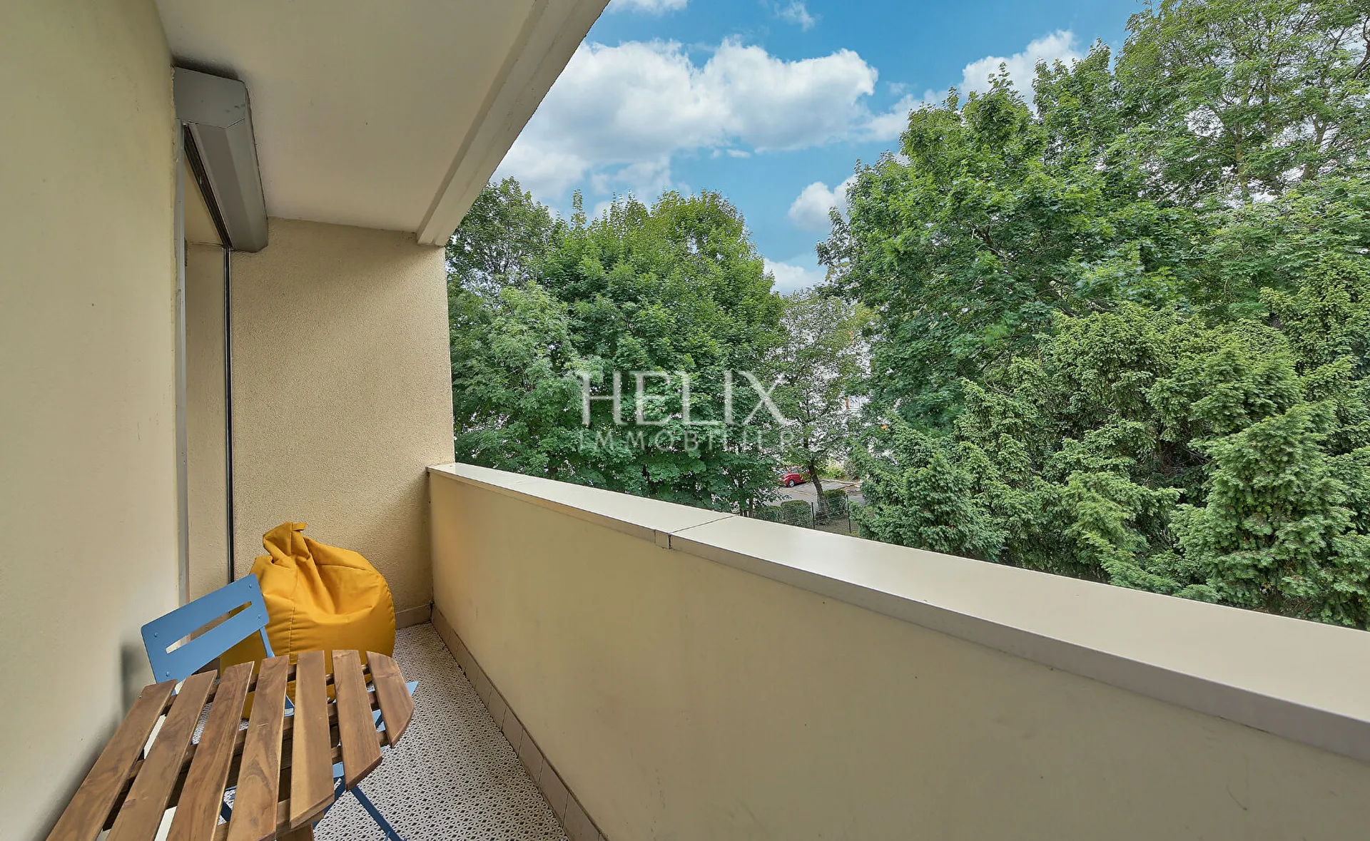 Le Pecq un très  bel appartement de 4 pièces de 67 m² au calme avec balcon sud