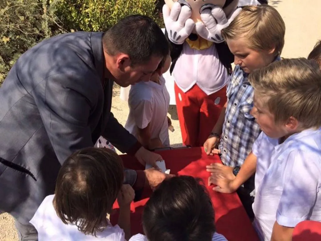 Magicien pour anniversaire à Marseille dans les Bouches du rhône