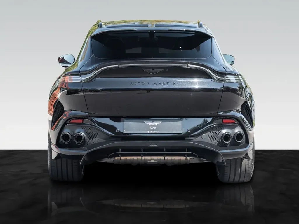 Aston Martin DBX707 vue arrière design et échappement sportif Bordeaux