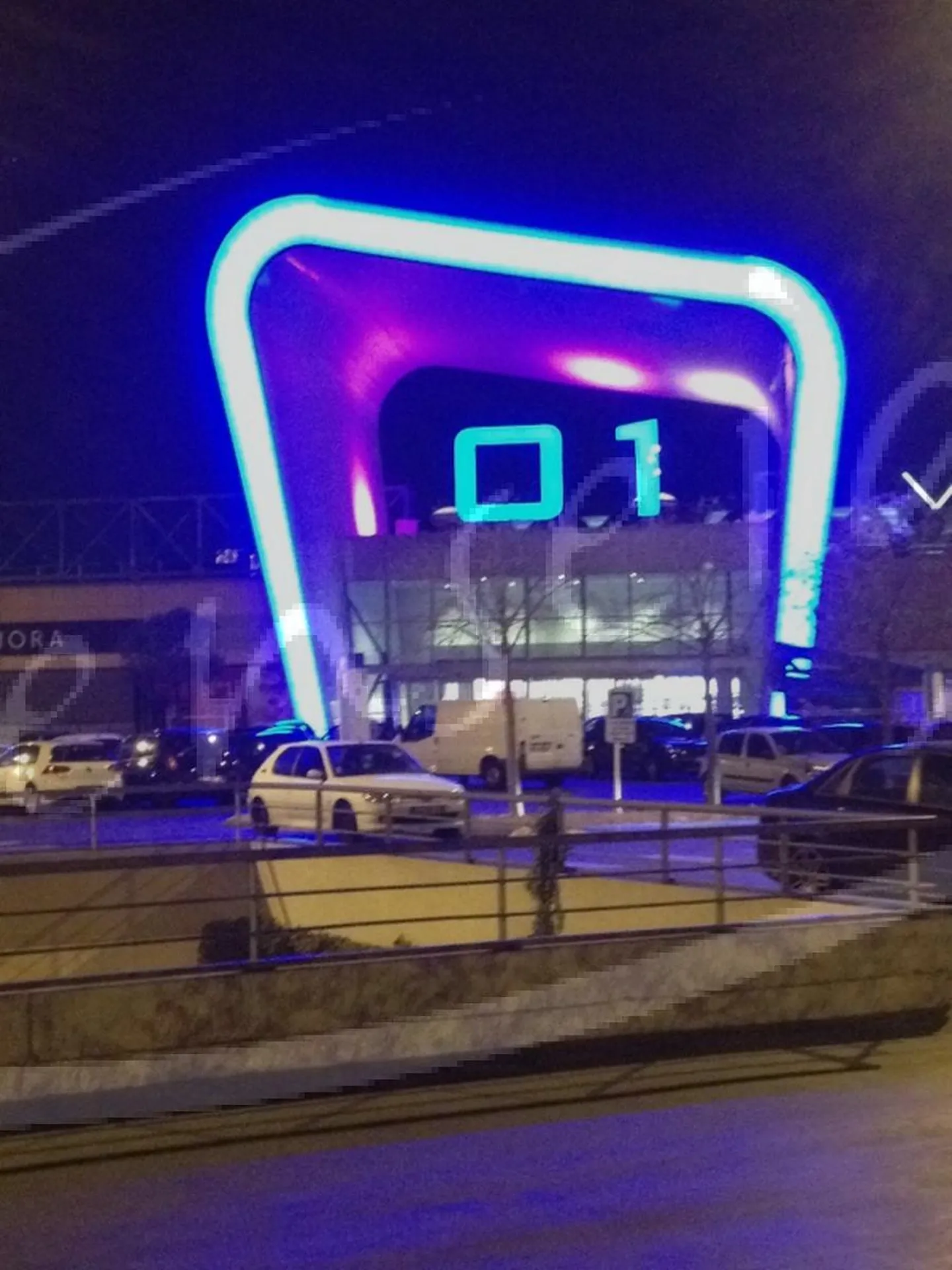 logo en aluminium xl lumineux nimes