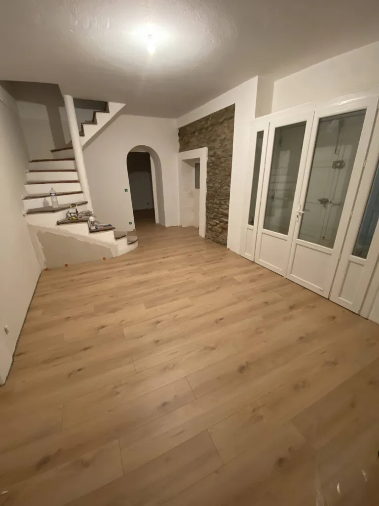 Artisan pour pose de parquet stratifié à Bormes les mimosas