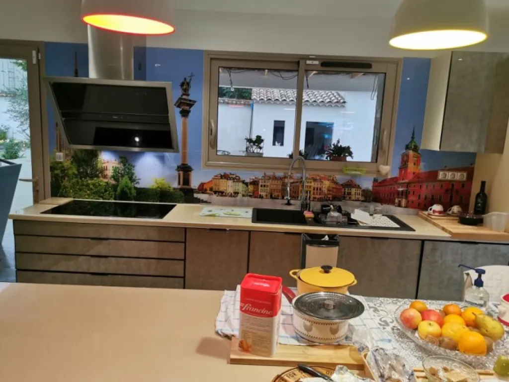 credence de cuisine en verre décoratif sur LAMBESC et BERRE
