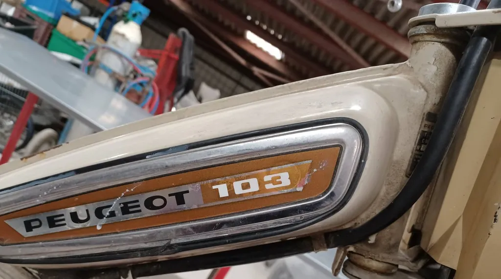 RESTAURATION PEUGEOT 103 MVL TOULON
