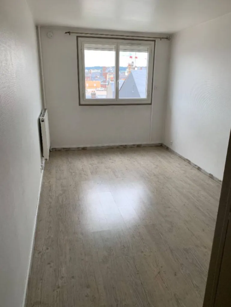 Très bel appartement en location de 17.21m² situé au 40/42 rue du mail 76100 Rouen, 385€ charges comprises