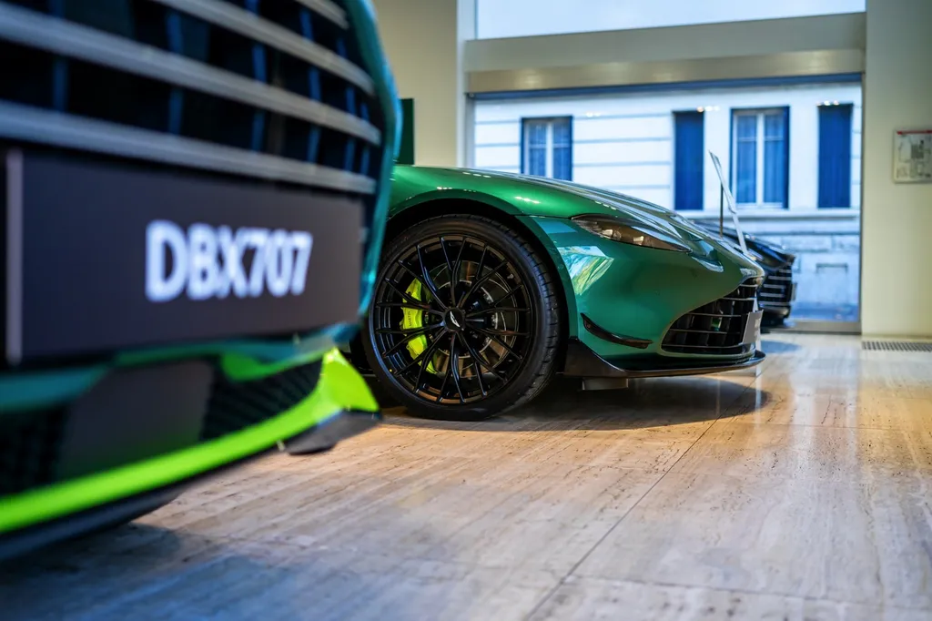 traitement céramique Lyon Aston Martin DBX 707 AMR 