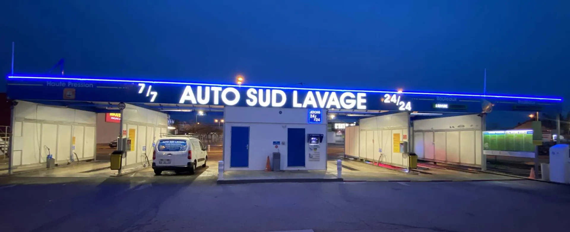 Fabricant Installateur de tous types d'enseignes à Fos-sur-Mer dans les Bouches Du Rhône