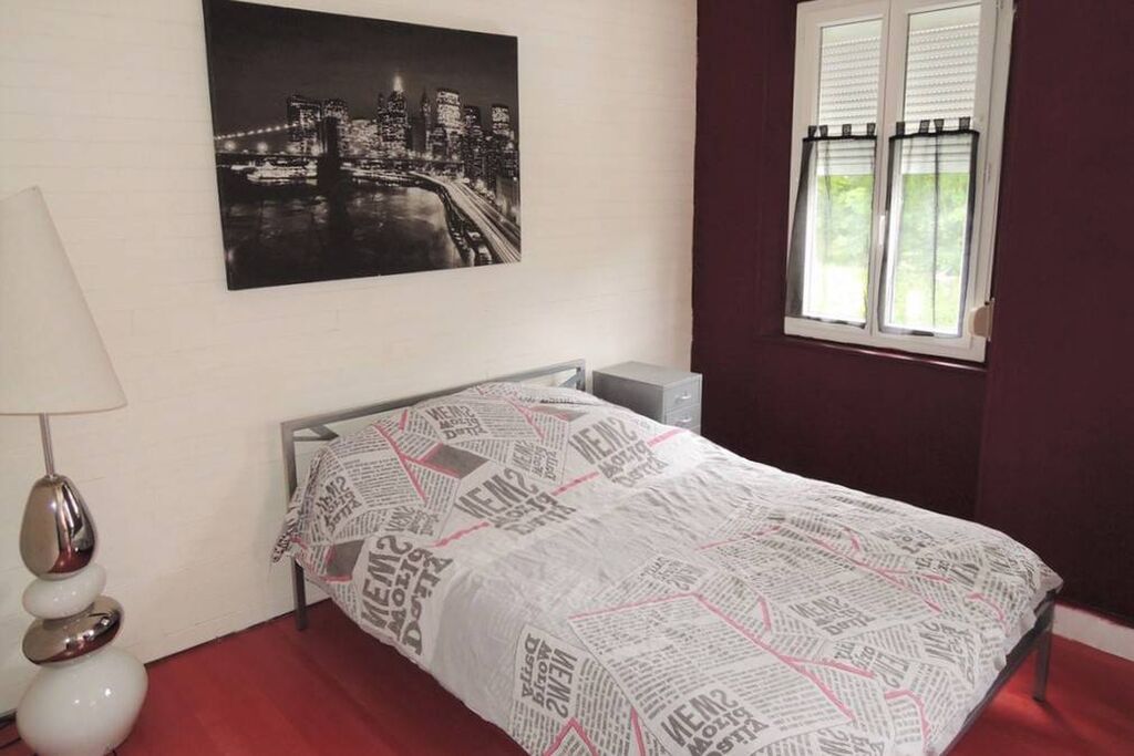 Terres et Demeures de Normandie, votre agence située à Dieppe 76200 en Seine-maritime, vous invite à découvrir ce petit coin de paradis, dans un environnement calme et paisible, à 10 minutes de la plage de Dieppe 76200 et à 2 heures de Paris par l'A1