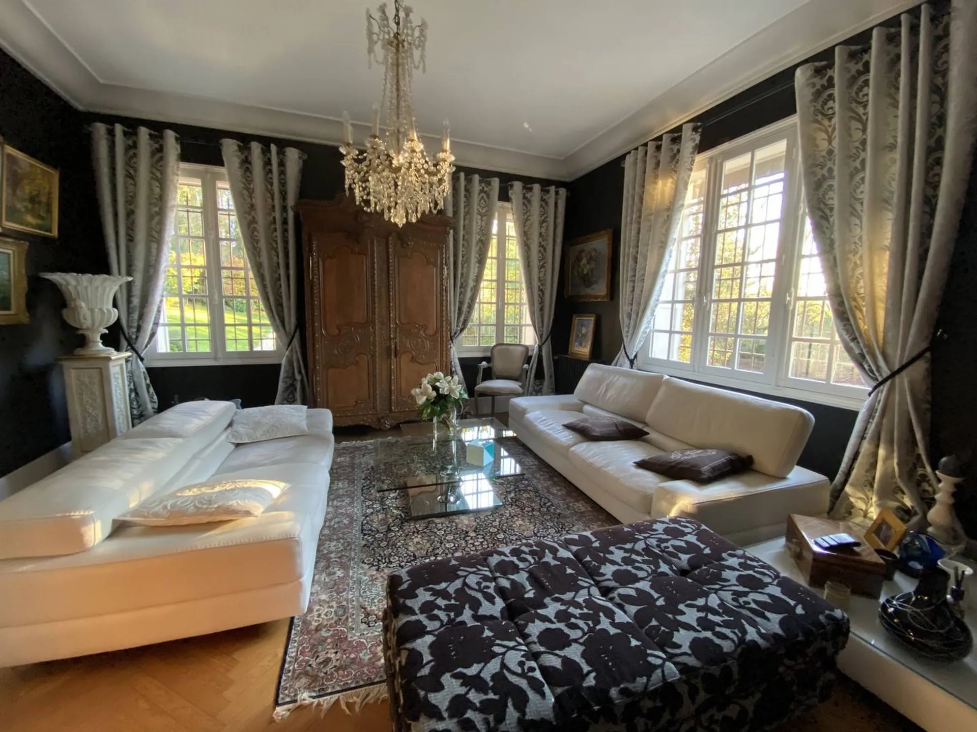 En Normandie, propriété de caractère sur 1ha de parc, au calme