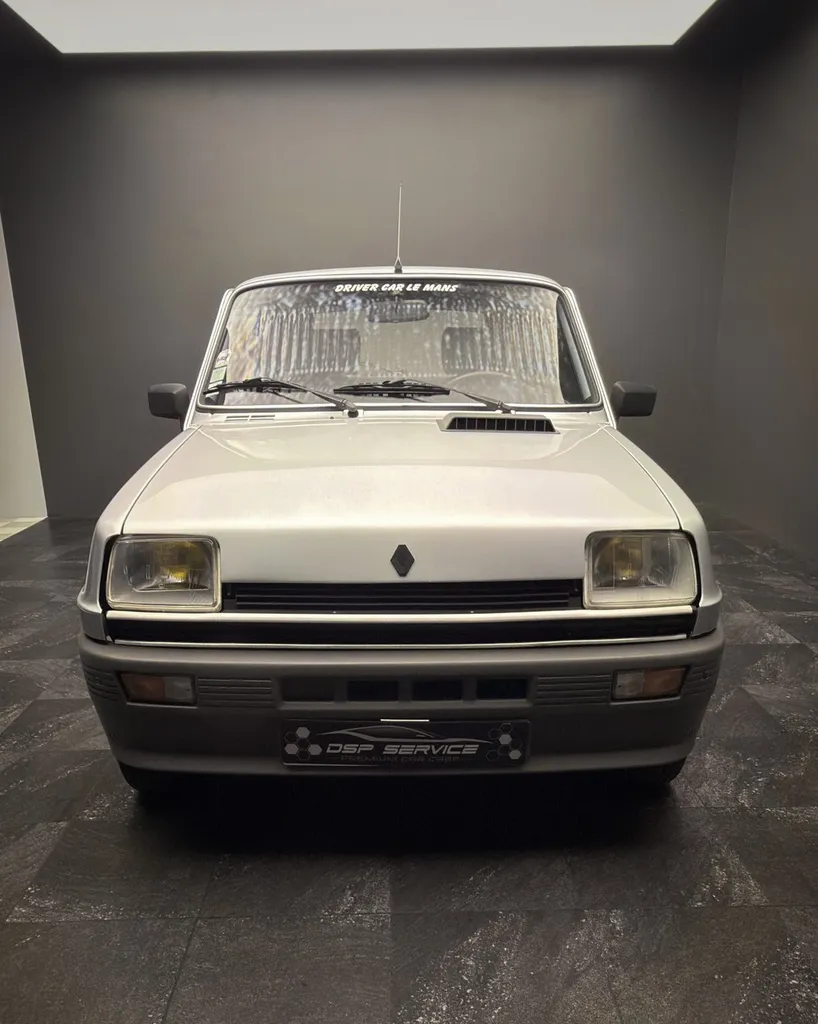 Restaurez l’habitacle de votre Renault 5 GTL avec une sellerie automobile d’exception grâce à DSP Service au Mans