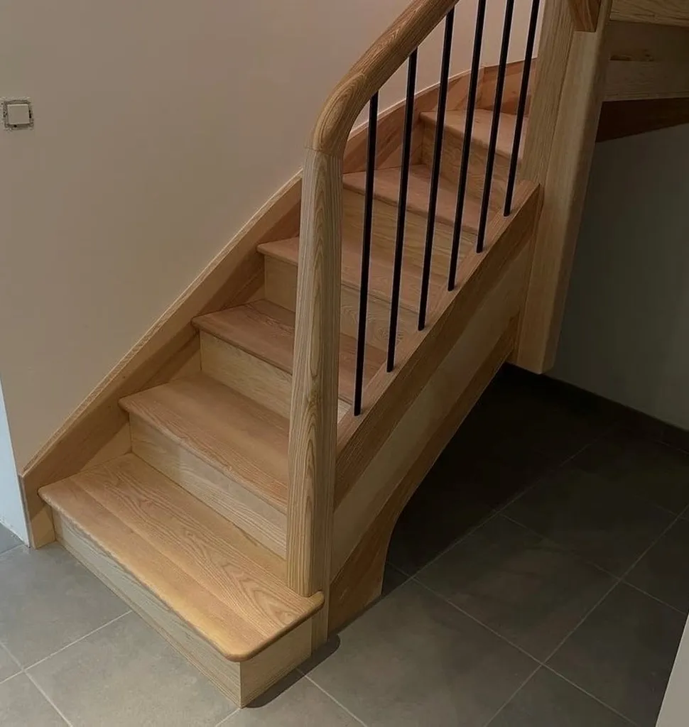 Garde-corps bois sur mesure : fabrication artisanale et pose par un menuisier spécialisé en escaliers et agencement intérieur pour maisons individuelles