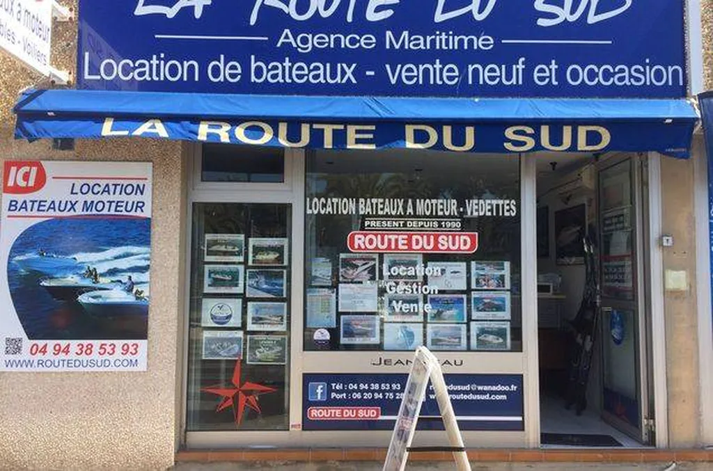 Location de bateaux Hyères - Port Saint-Pierre Route du Sud