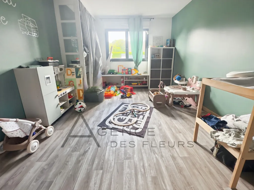 A saisir sur la commune du THUIT DE L'OISON 27370 maison de 107 m² édifiée sur 650 m² de terrain.