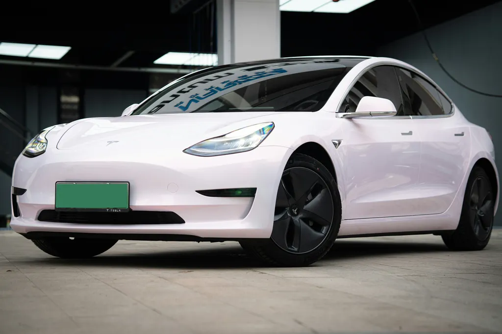 covering tesla var 83