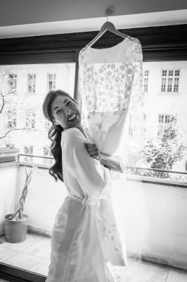 Mariage élégant franco-asiatique : un pavillon parisien accueille une célébration glamour mêlant traditions, modernité, raffinement et ambiance résolument luxueuse près de Paris